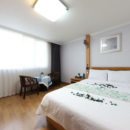 Gwangalli Utopia Tourist Hotel Busan Exterior photo