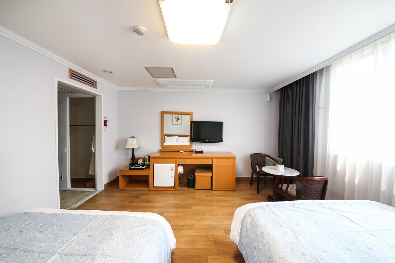 Gwangalli Utopia Tourist Hotel Busan Exterior photo