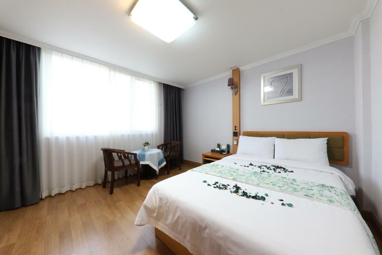 Gwangalli Utopia Tourist Hotel Busan Exterior photo