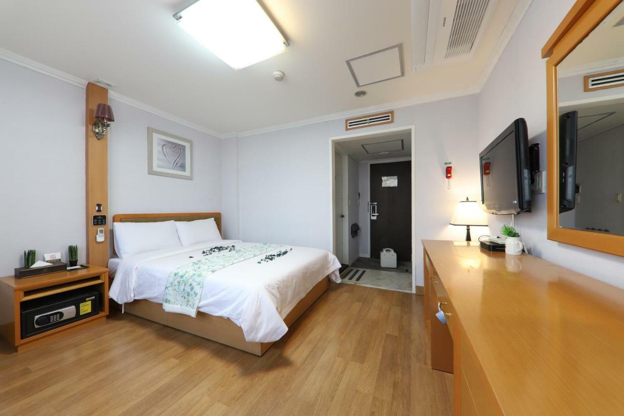 Gwangalli Utopia Tourist Hotel Busan Exterior photo