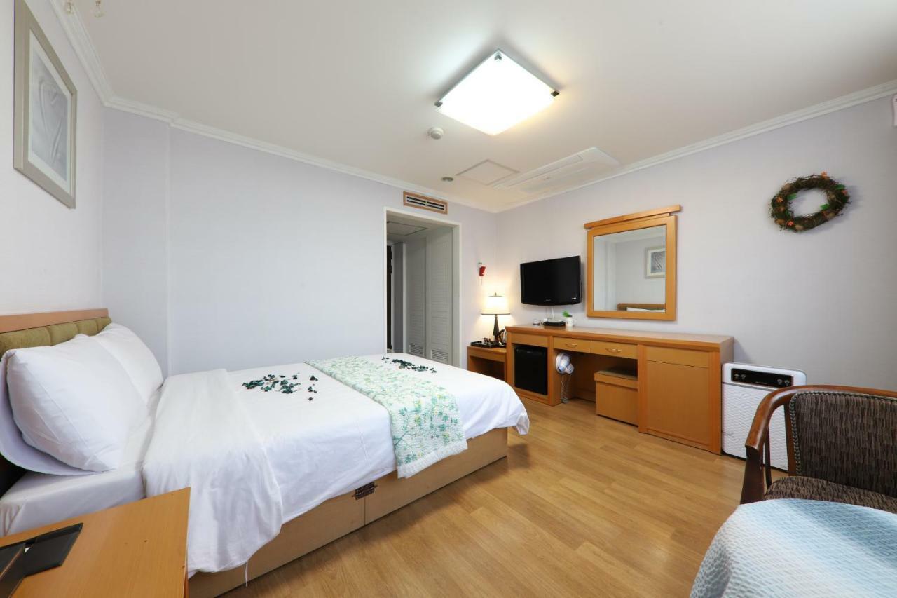 Gwangalli Utopia Tourist Hotel Busan Exterior photo